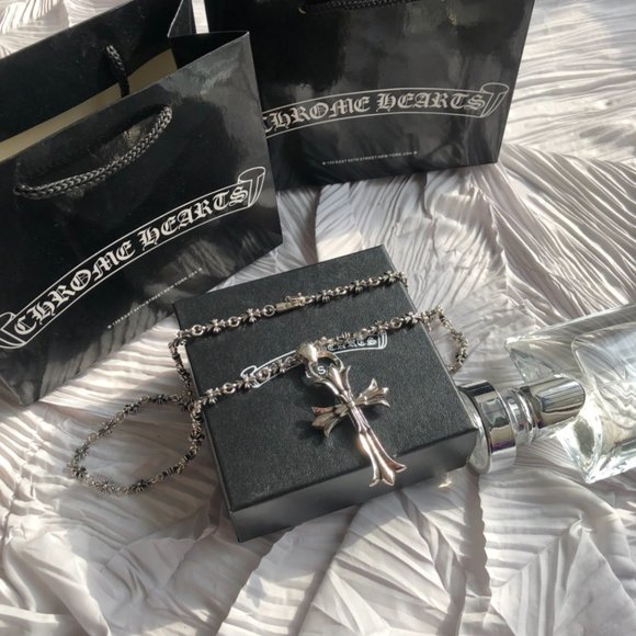Chrome Hearts Necklace With Pack Box Approximate size:26